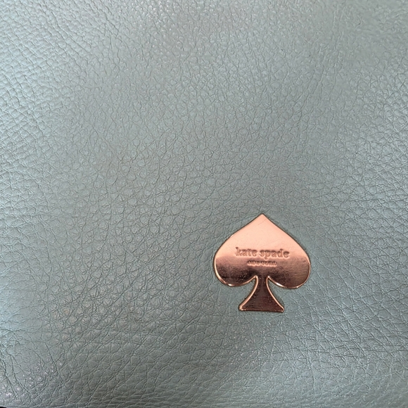 Kate Spade NY Aqua Pebble Leather Bow Bottom Black Strap Crossbody Handbag Bag - Picture 12 of 16